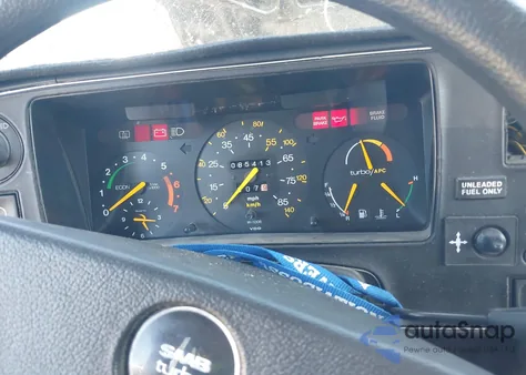 1983 Saab 900 z USA, uszkodzony, nr VIN YS3AT34S4D1029793